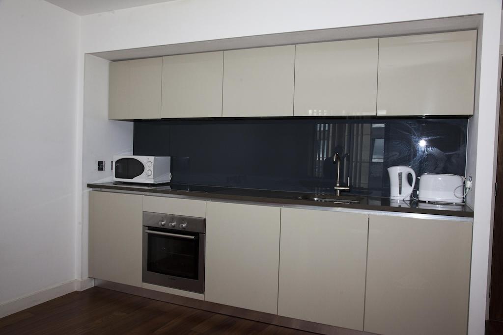 Halo Serviced Apartments - St Pauls Sheffield Room photo